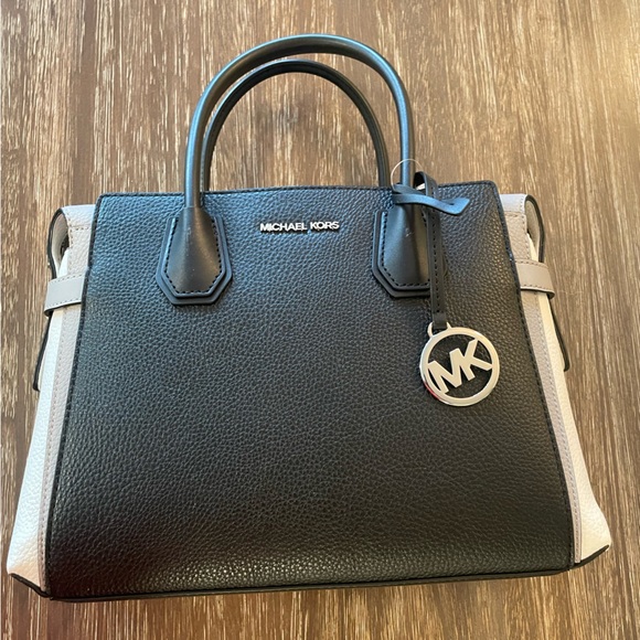 Micheal Kors Colour Block Satchel. Black, white and grey. Never worn. - Picture 4 of 9
